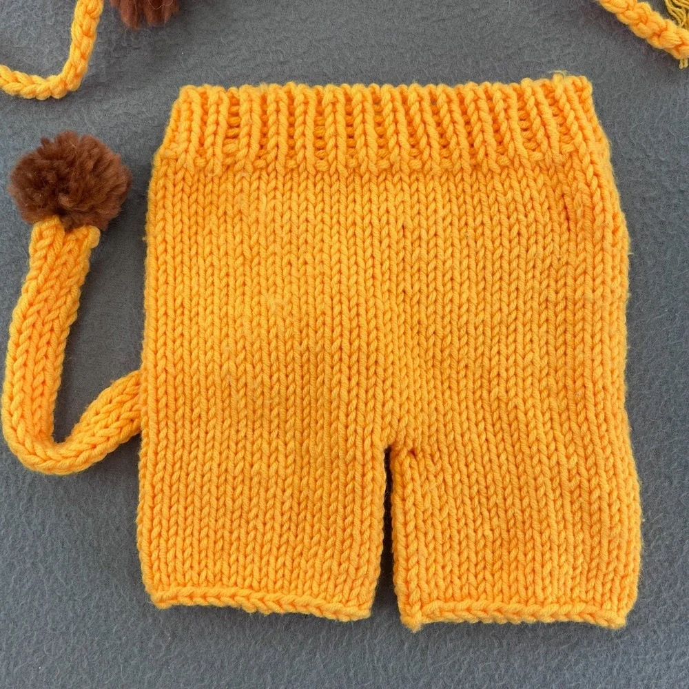 Handmade Unisex Baby Lion Costume Knit Hat and Shorts Set Orange Newborn Safari